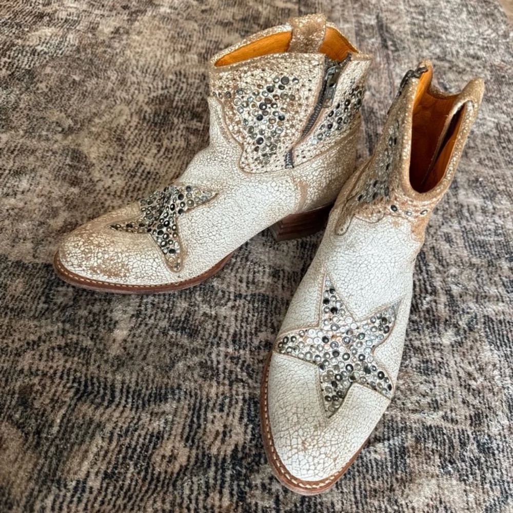 Frye "Deborah" Studded Short Boots 
size 8 - Picture 10 of 12